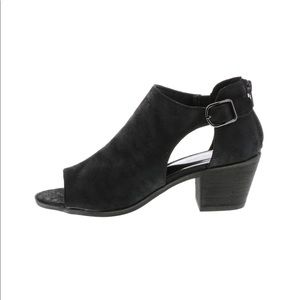 NWOT Carlos Santana Della black booties